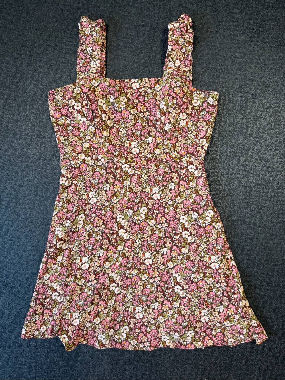 Nine Britton Floral Mini Dress Size M Fit & Flare Cottagecore Brunch Summer Boho